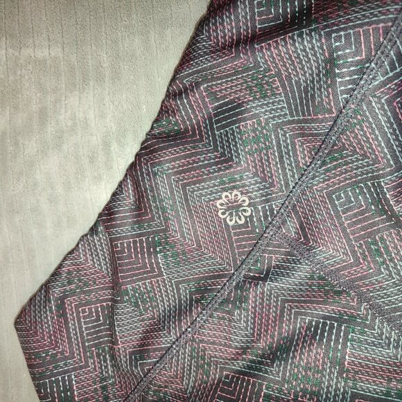 Pro Player Leggings Razzle and Dazzle Geometric Design Wicking Phone Pocket - Picture 14 of 14